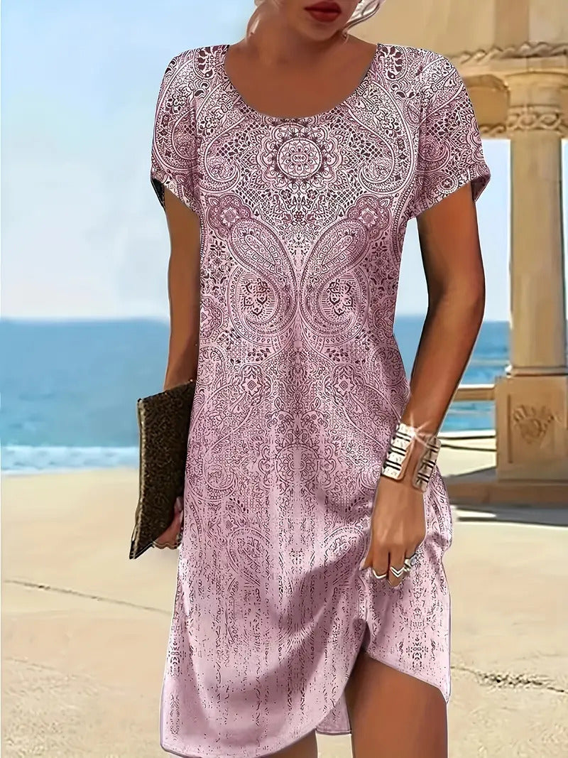 Vestido Fashion com Gola Redonda e Estampa Vibrante - Tendência