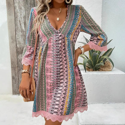 Vestido Boho Feminino com Decote em V - Estampa Étnica e Modelagem Fluida para Praia